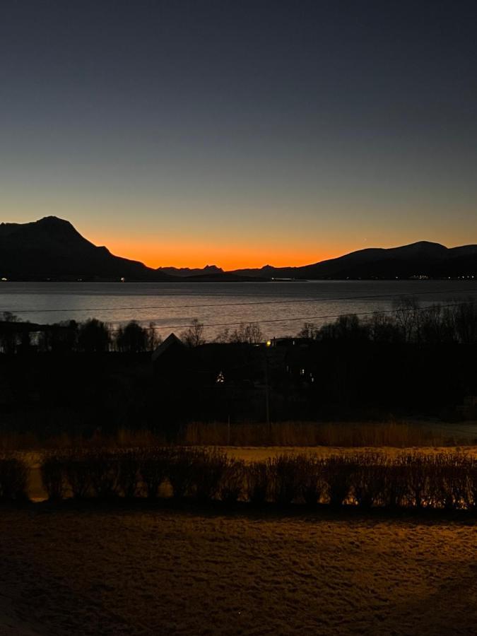 Liten Kjellerleilighet. Landlig Rolig Omrade. Тромсё Экстерьер фото